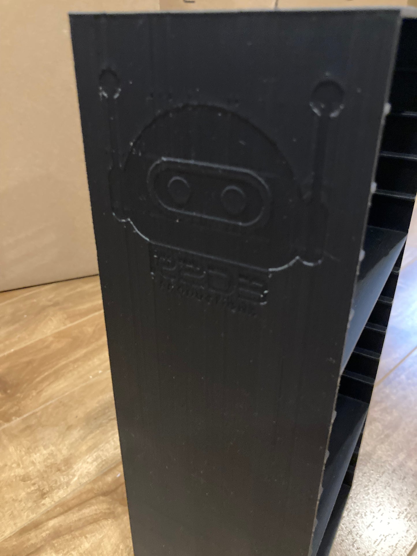 NES rack display - Holds 15 games NOT SLEEVED - Black color - Low quality logo on the side