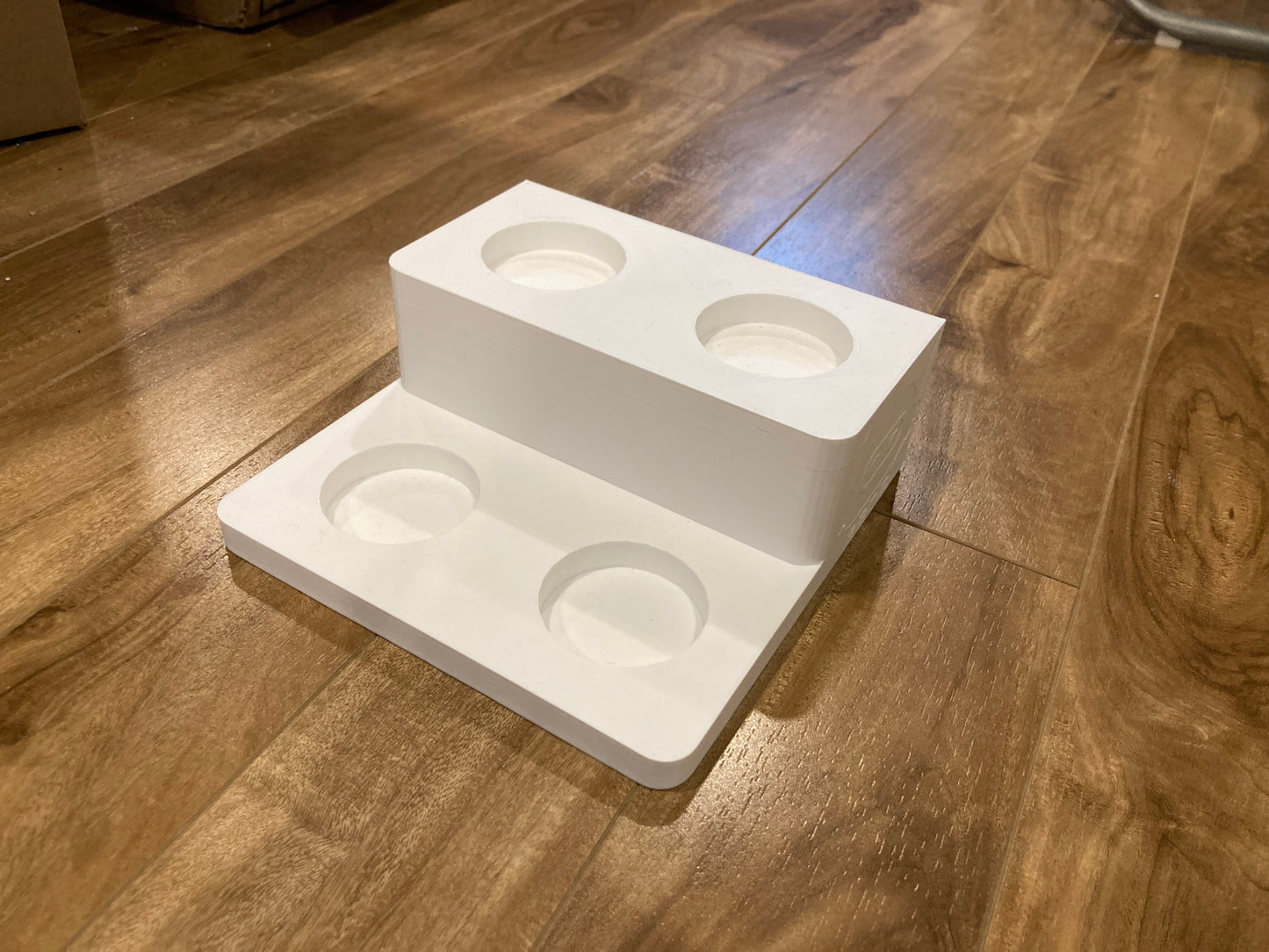 Amiibo display stand for 4 figurines - White color - Perfect condition