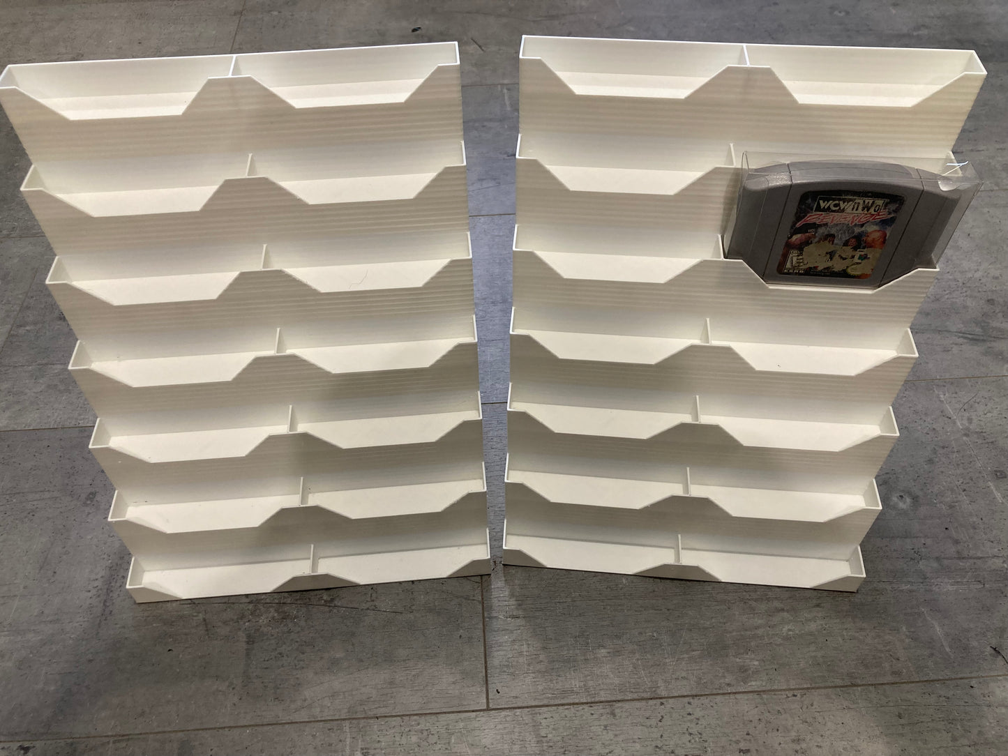 Set of 2 displays for N64 games (14 games each) in PET protectors (Protectors included)