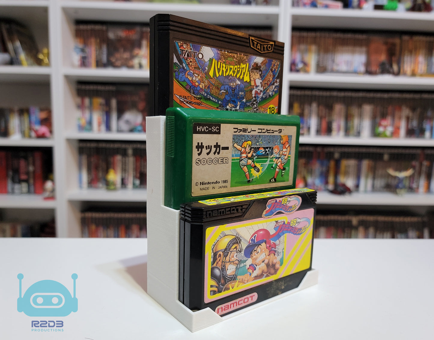 R2D3 Display for Nintendo Famicom Games (1 to 16 Cartridges)