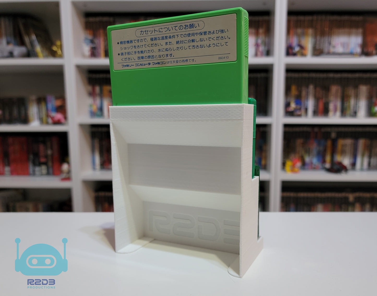 R2D3 Display for Nintendo Famicom Games (1 to 16 Cartridges)